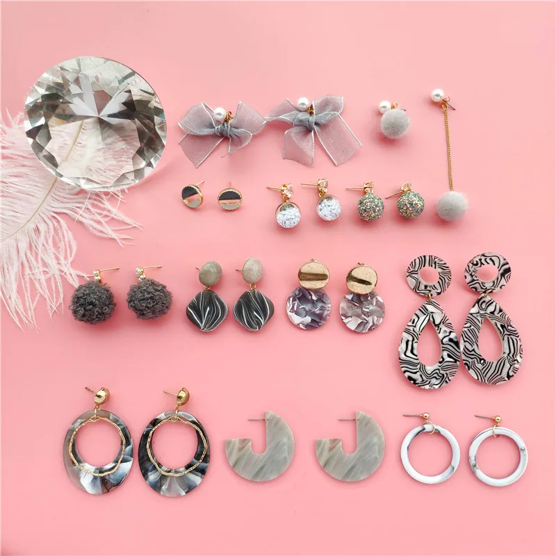 

Simple Geometric Gray Acrylic Drop Earrings for Women Fashion Temparament Round Square Acetate Pendant Earrings Female Gifts