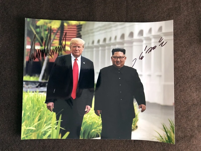 

signed Donald Trump autographed original photo autographs 8*10 free shipping 062019