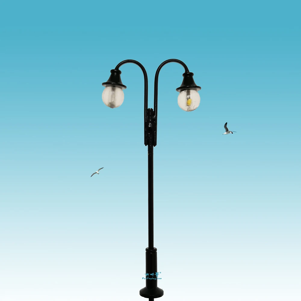 3 PCS HO Scale Model Railway Lamppost LED Park Lanterns Street Lamp Model Classic Goose Neck 2