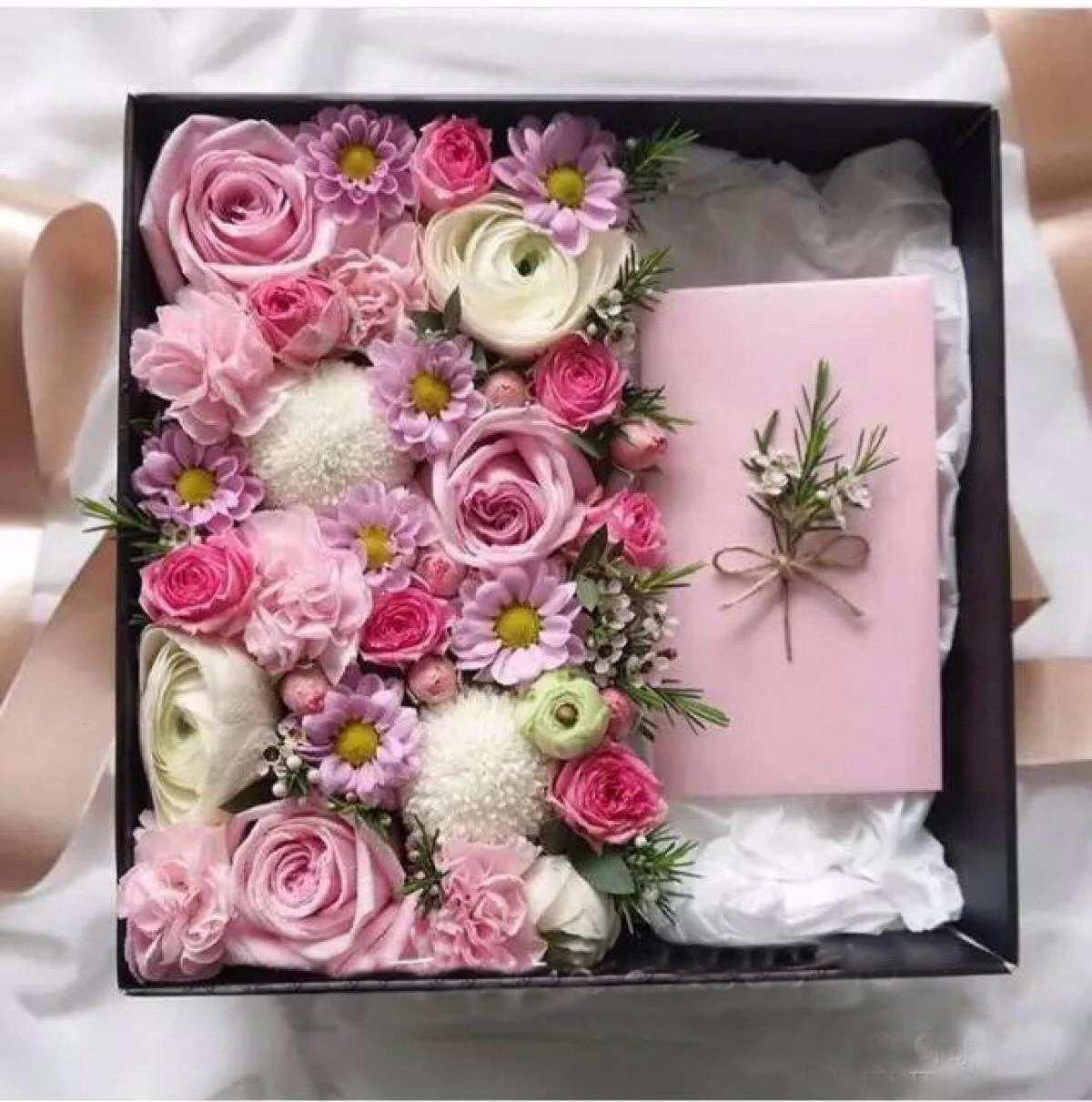 

Goddess's Day Simple And Light Folding Flower Box, Square And Rectangular Jacquard Box, Flower Gift Packing