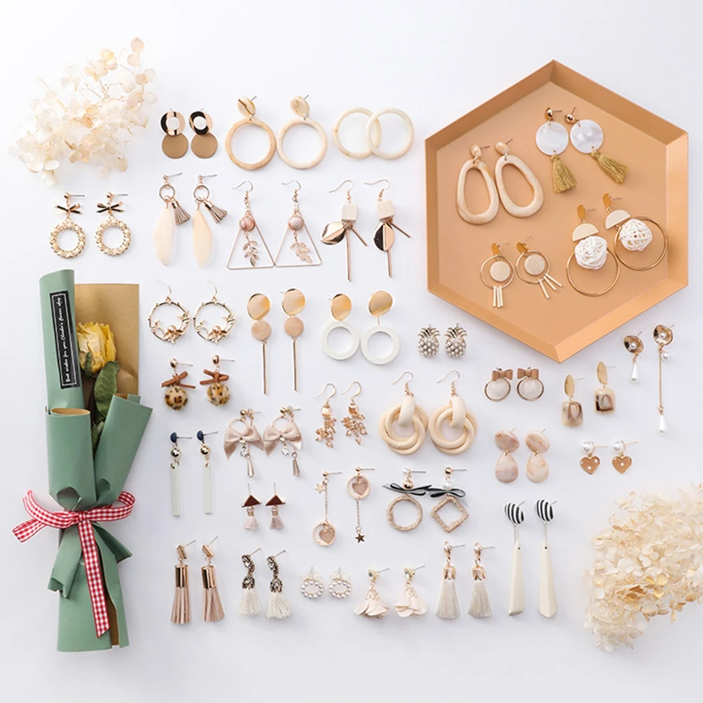 

1Pair New Fashion Geometric Leopard Exaggerated Transparent Acrylic Wooden Female Earrings Simple Caramel color Acetate Earrings