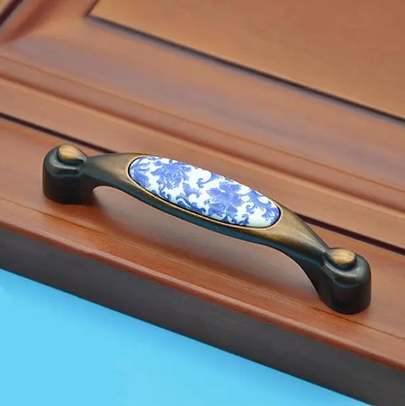 

Cabinet Door Handles Pulls Porcelain / Dresser Pulls / Drawer Handles Pulls Knobs Antique Copper Blue Flowers Ceramic Furniture