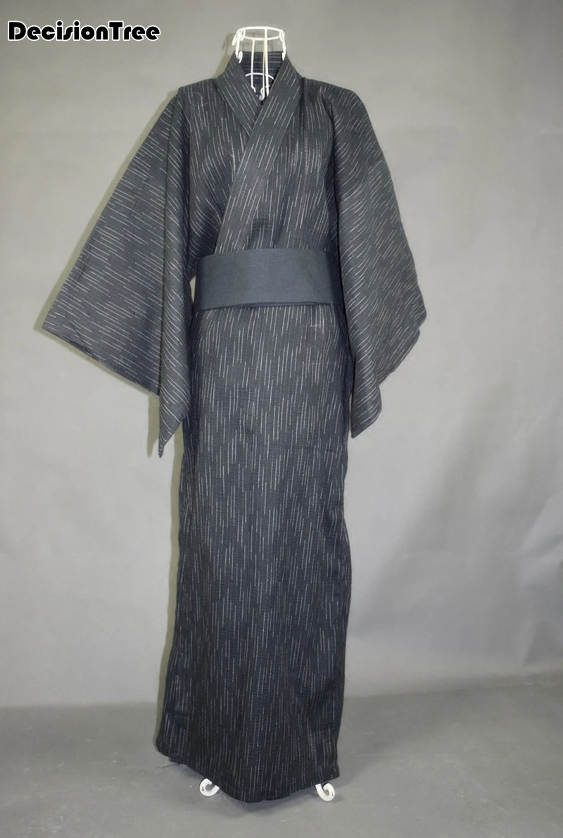 traditional japanese gown