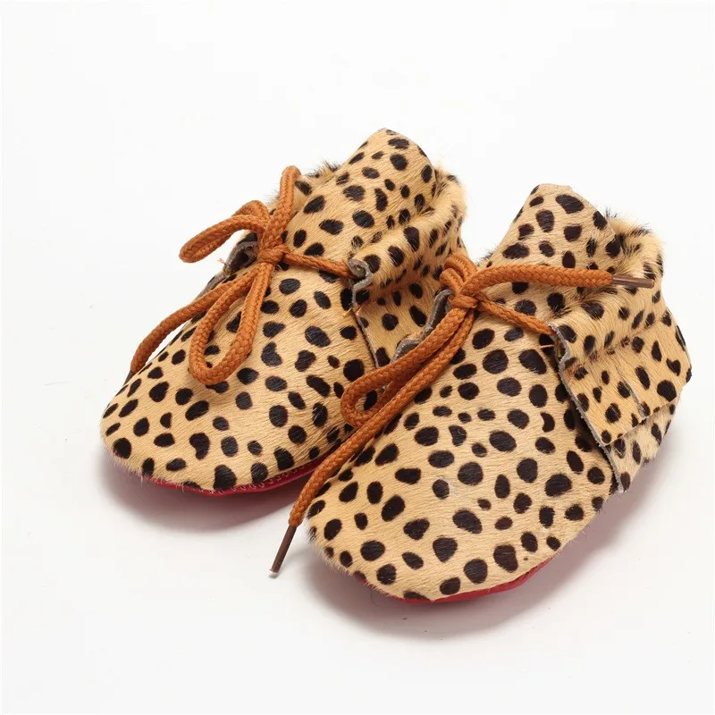 Обувь из натуральной кожи для малышей на шнуровке с леопардовым принтом, детские обувь детская Мокасины, замшевые туфли с принтом для