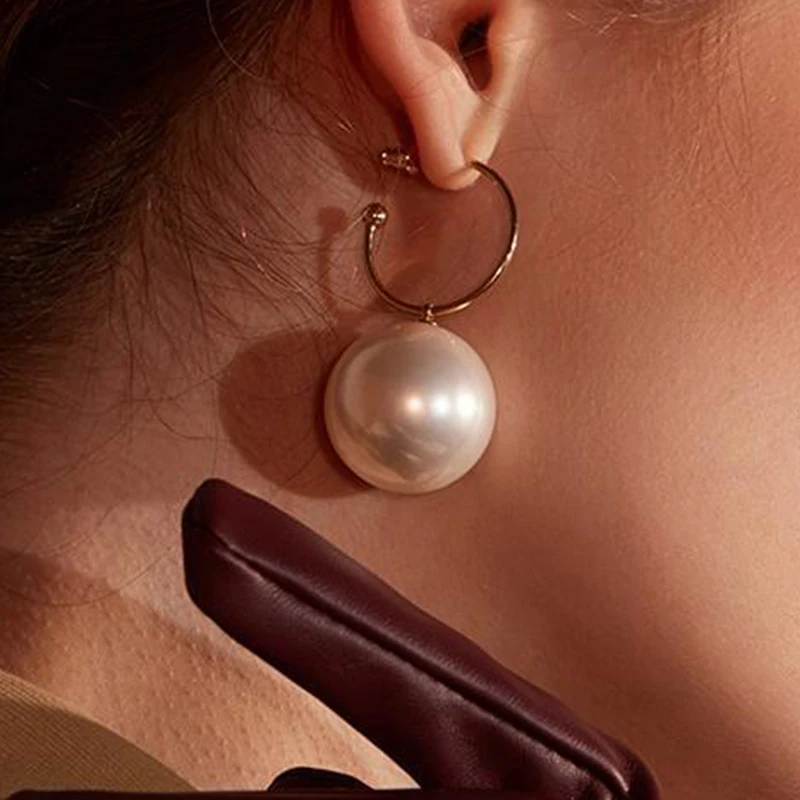 

Classical Lady Earrings Pearl Pendant Gold Stud Earring Set Exquisite Female Engagement Party Pendant Earring Jewelry Gift