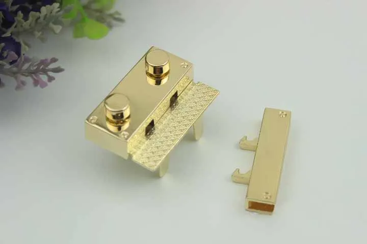 10738696384_1650373796