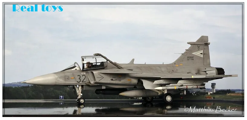 Набор пластиковых моделей Kitty hawk KH80117 1/48 Jas-39A/C Gripen