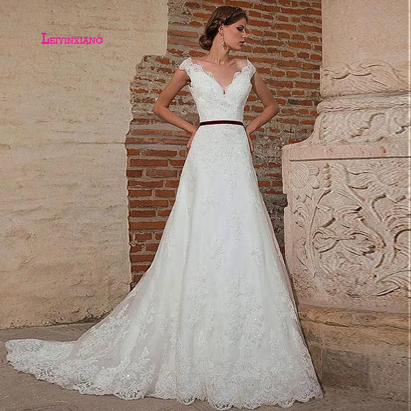 

LEIYINXIANG New Arrival Wedding Dress Bride Gown Vestido De Noiva Sexy A-Line Custom Size V-Neck Backless Appliques Zipper