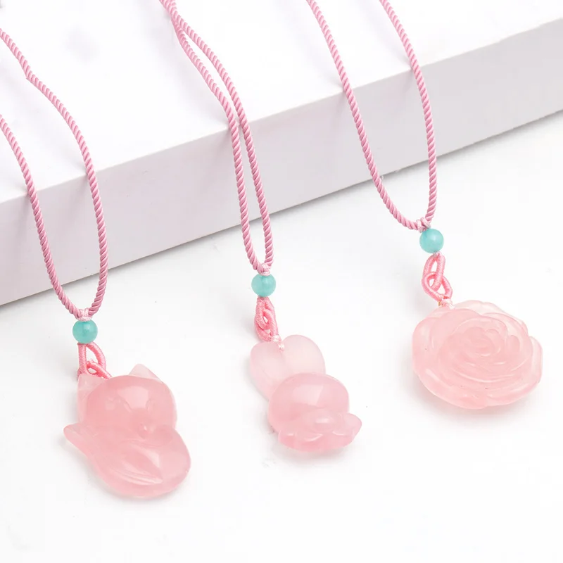 

Natural Powder Crystal Small Animal Pendant Female Furong Stone Pendant Sweater Chain Pink Crystal Rose Flower Necklace