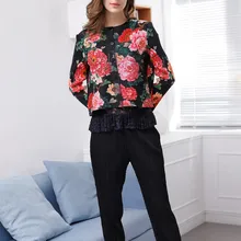 Однобортное короткое пальто с длинными рукавами и принтом в виде цветка пиона