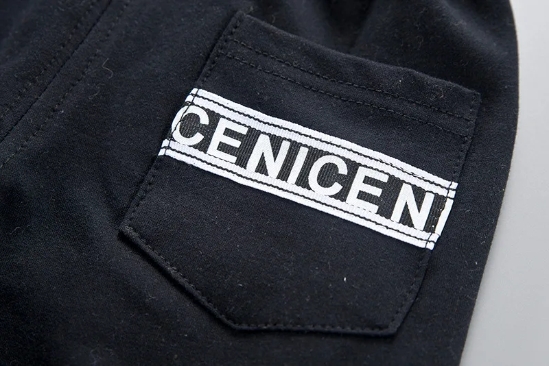 8516704377_820767207