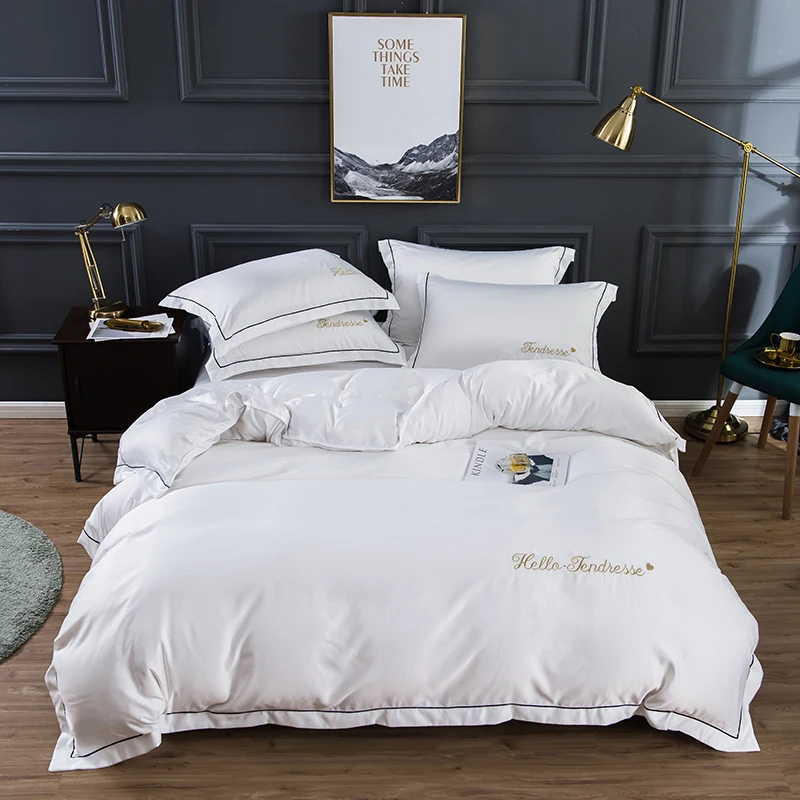 

Luxury New Fashion Bedding Sets 3 4 pcs Summer Bed Duvet Cover Flat Bed Sheet Embroider White Color Alphabet Design