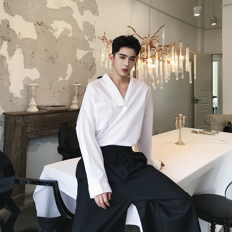 

MIXCUBIC 2018 summer College style Simple unique Asymmetrical Neckline design shirts men casual loose white shirts