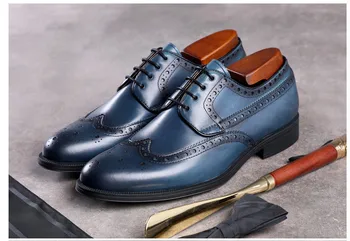 

New Style Men Popular Fashion Genuine Leather Lace Up Leather Brogue Shoes Ladies Spring Autumn Carved Retro Casual Dress Shoes