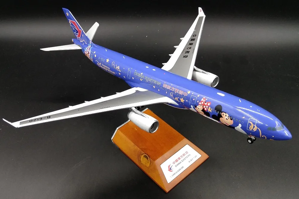 new Fine JCwings 1: 200 China Eastern Airlines  Airbus A330-300 B-6120 alloy passenger aircraft model XX2234 Collection model