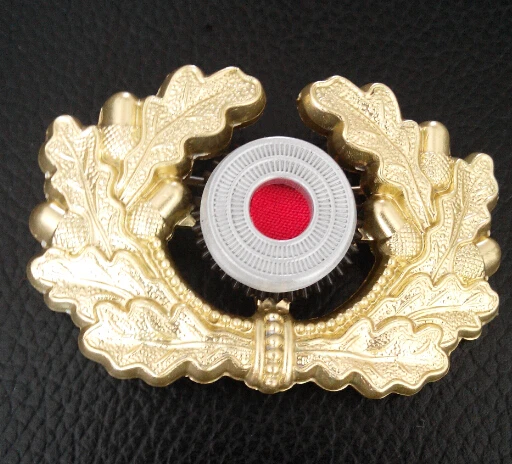 

ww2 German military Wehrmacht Heer visor cap wreath badge medal