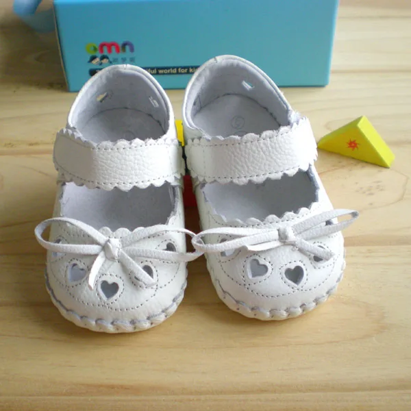 Sapatos de Bebê Macio do Bebê Meninas da Criança Verão Marca Nova Couro Genuíno Pouco Daisy Fundo Sapatos Interior Prewalkers Omn 13 Mamãe e Bebê