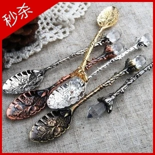 

Wholesale Gorgeous carved flavorfully cochleare fashion accessories vintage royal wind coffee spoon tea ice cream spoon small
