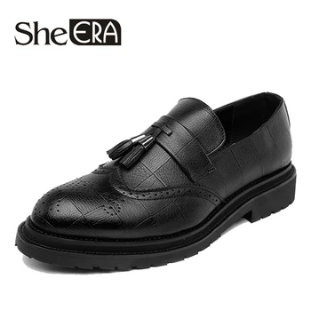 

2019 Quality Men Leather Formal Loafers Korean Version Tassels Slip-On Driver Dress Loafers Pointed Toe Moccasin Wedding Shoes