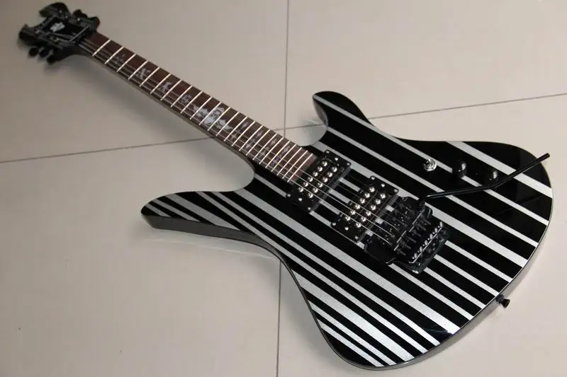 

New arrival Custom Synyster Custom guitar Ebony board black body, silver stripe 111001