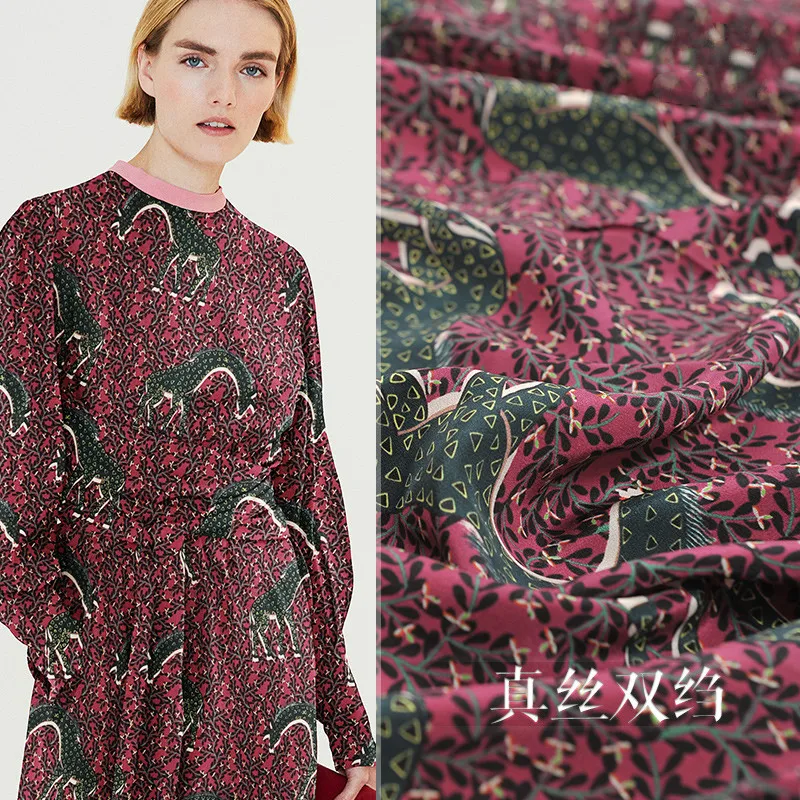 

New 16mm silk crepe fabric spring and summer giraffe advanced inkjet silk printing fabric 140cm wide dress shirt cloth