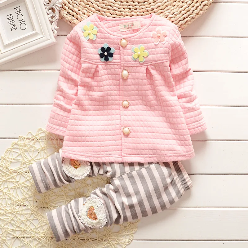 New baby autumn clothes for the baby cute cartoon Pattern T-shirt + trousers cotton clothing,fashion Baby Girl Suit Baby Clothes