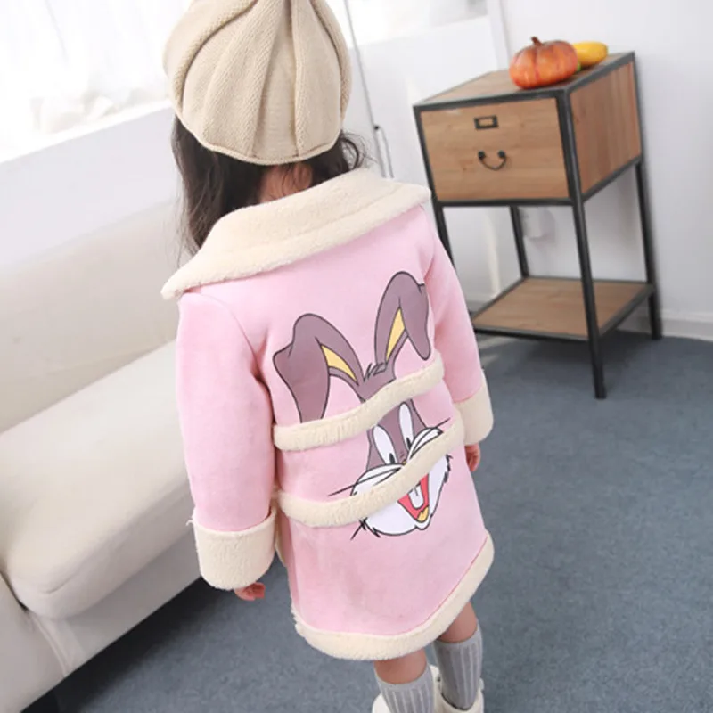 

In the autumn and winter of 2017, a long coat with a long coat and a heavy cotton jacket