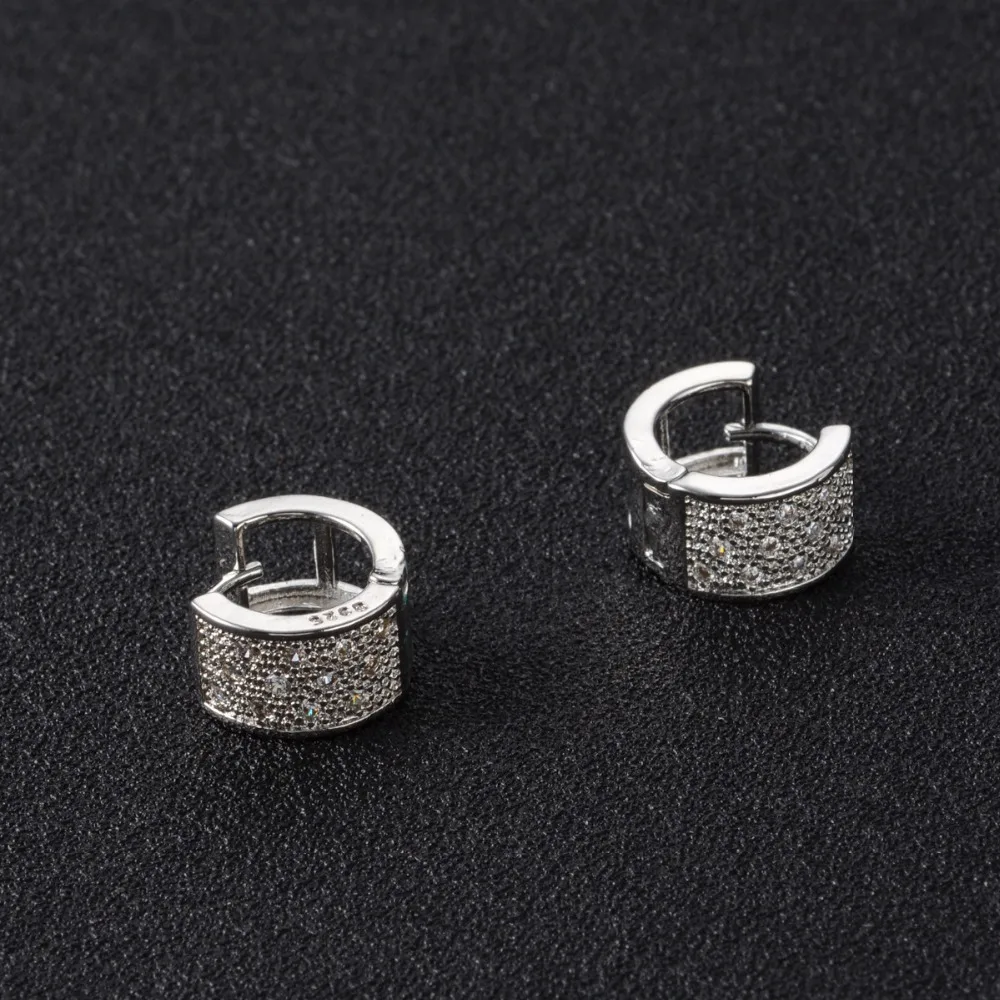 2089915843_735333281