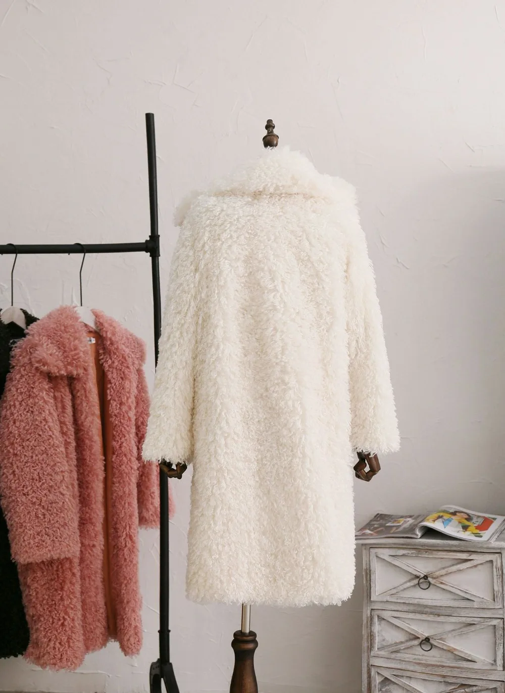 Lisa Colly, новинка, Женское зимнее плотное меховое пальто, женское теплое пальто из искусственного меха, куртка, длинное пальто из лисьего меха, верхняя одежда, Женское пальто из овечьей шерсти