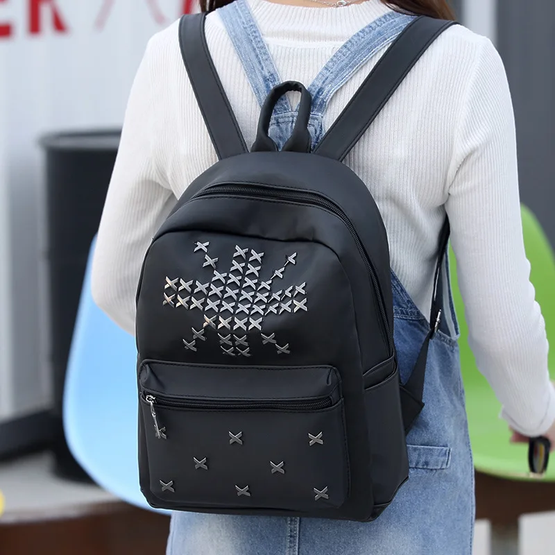 

2019 Fashion Ladies Backpack Female Rivet Bag Female Backpack Student Bag Women Shopping Backpack