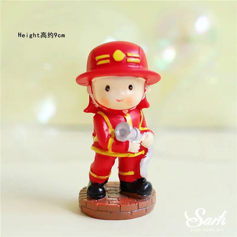 Fireman Water tank Car Decoration Happy Birthday Firefight Cake Topper for Children Kid Boy Girl Party Supplies Bake Sweet Gift - Цвет: Water gun fireman