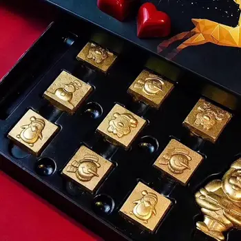 

2020 Christmas Polycarbonate Chocolate Mold Chocolate Mould New Design Chocolate DIY Mold