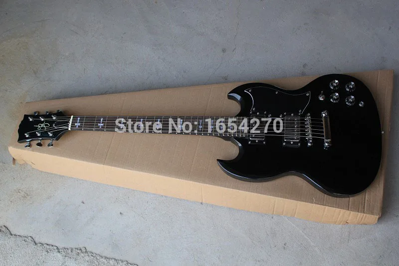 

Free Shipping High Quality black 400 silver hardware Angus Young Limited Edition black 400 Electric Guitar 151022