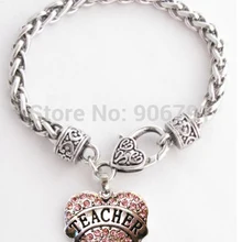 Учитель с розовое хрустальное сердце