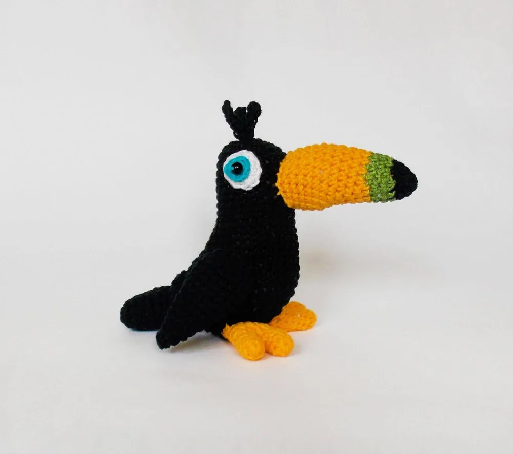 Вязаная крючком погремушка armigurumi toucan Номер модели WL0010