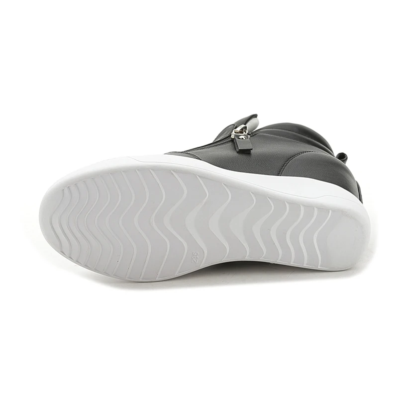Women Skateboarding shoes Slip-On outdoor walking Shoes jogging sneakers White Black Board Shoes women shoes sports board shoes