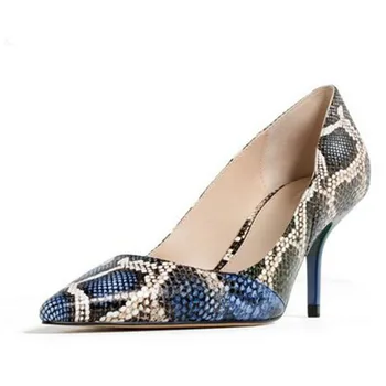 

The new 2017 black high-heeled shoes leather pointed mouth shallow thin and sexy serpentine single shoes OL elegant professional