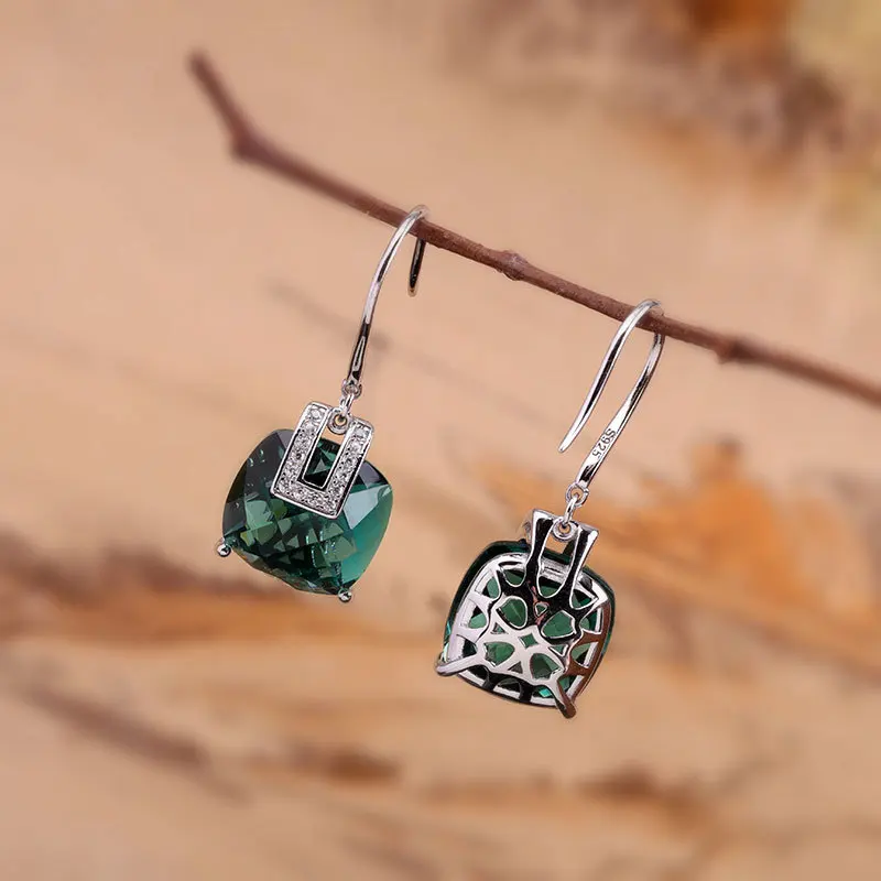 10165905893_1002566014