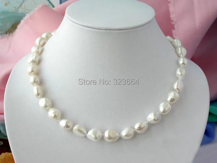 

18" 13MM BAROQUE WHITE FW CULTURED PEARL NECKLACE