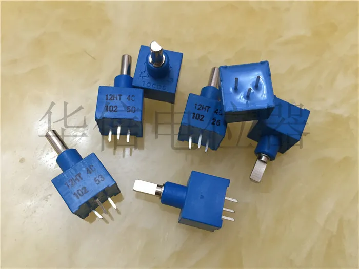 

Original new 100% Japan import RV121YPHT4C01 12HT 4C 102 1K vertical single potentiometers with midpoint blue (SWITCH)