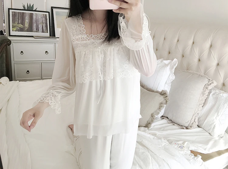 Pijamas e Moda Íntima