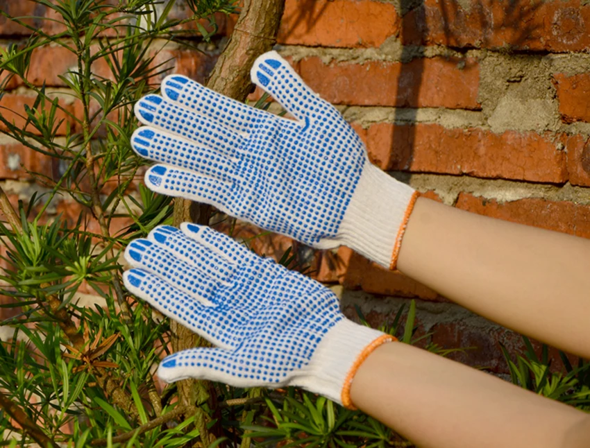 1 пара хлопчатобумажной пряжи практичные противоскользящие перчатки Нескользящие безопасные рабочие перчатки с желтыми точками уютные рабочие домашние перчатки для сада