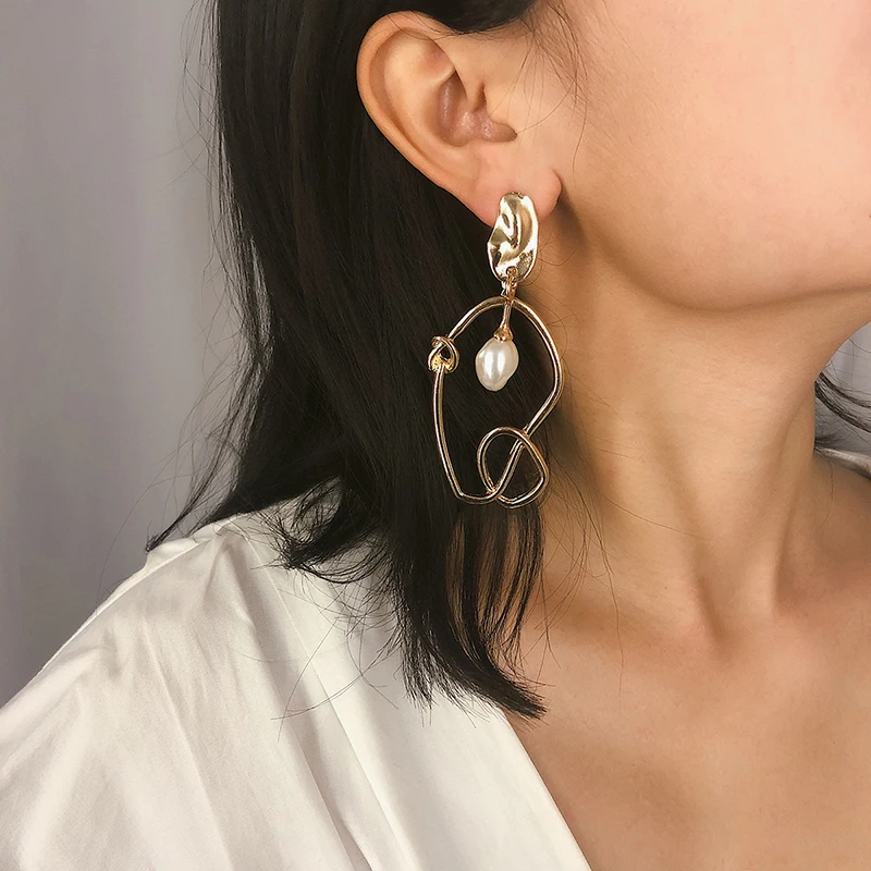 

AE-CANFLY Simple Trendy Geometric Hollow Asymmetrical Pearl Pendant Earrings Women Fashion Jewelry