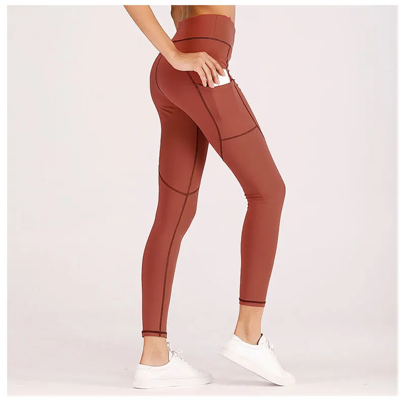womman-sport-three-pants_10