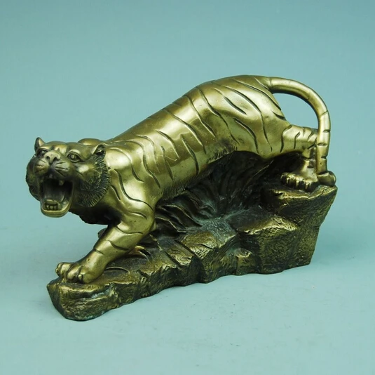 

B0601 421Old antique Bronze Arts & Crafts Bronze copper tiger zodiac tiger down bronze tiger mascot decoration statue