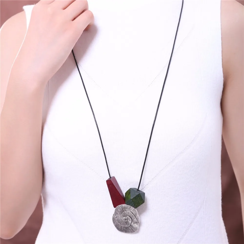 Choker Necklaces Women statement necklaces& pendants Wooden Beads Flower Pendant Woman necklace collares kolye colar collier