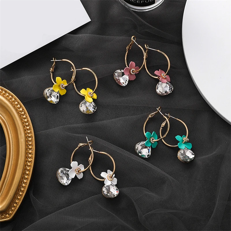 

SOHOT New Tide Cute Imitation Clear Heart Dangle Women Hoop Earrings Trendy Colorful Flowers Accesories For Beach Party Brincos