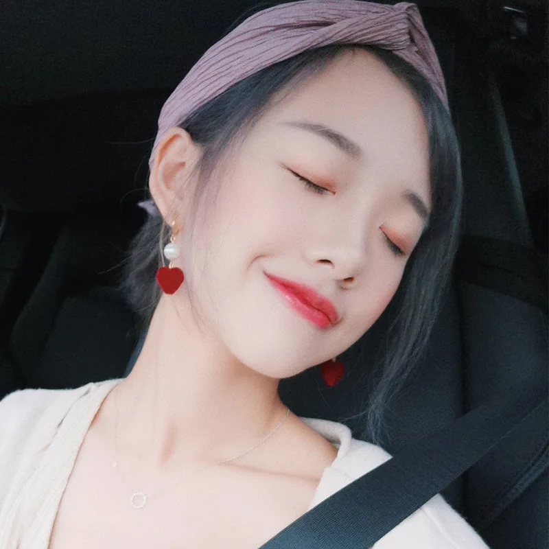 

Net Red Huang Celebrity Inspired Earrings, Korea Ins Girl's Simple Lovely Temperament Cool Ear Jewelry Stud/Post E
