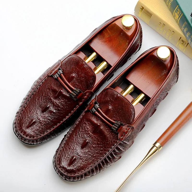

Crocodile pattern genuine leather slip on casual shoes men Soft Moccasins Fashion Brand Men Flats Comfy Driving Boat Shoes