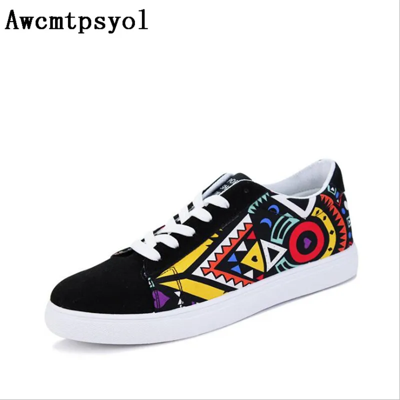 

2018 New Spring/Summer Men Casual Shoes light Men Canvas Shoes Breathable Flats Zapatillas Hombre Fashion graffiti Male Sneaker